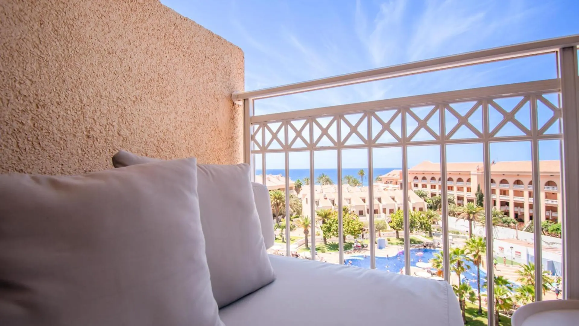 Апартаменты Coral Compostela Beach Плая-де-лас-Америкас